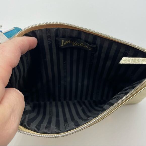 Victoria’s Secret Gold Snake Skin‎ Print Pouch - Picture 10 of 10